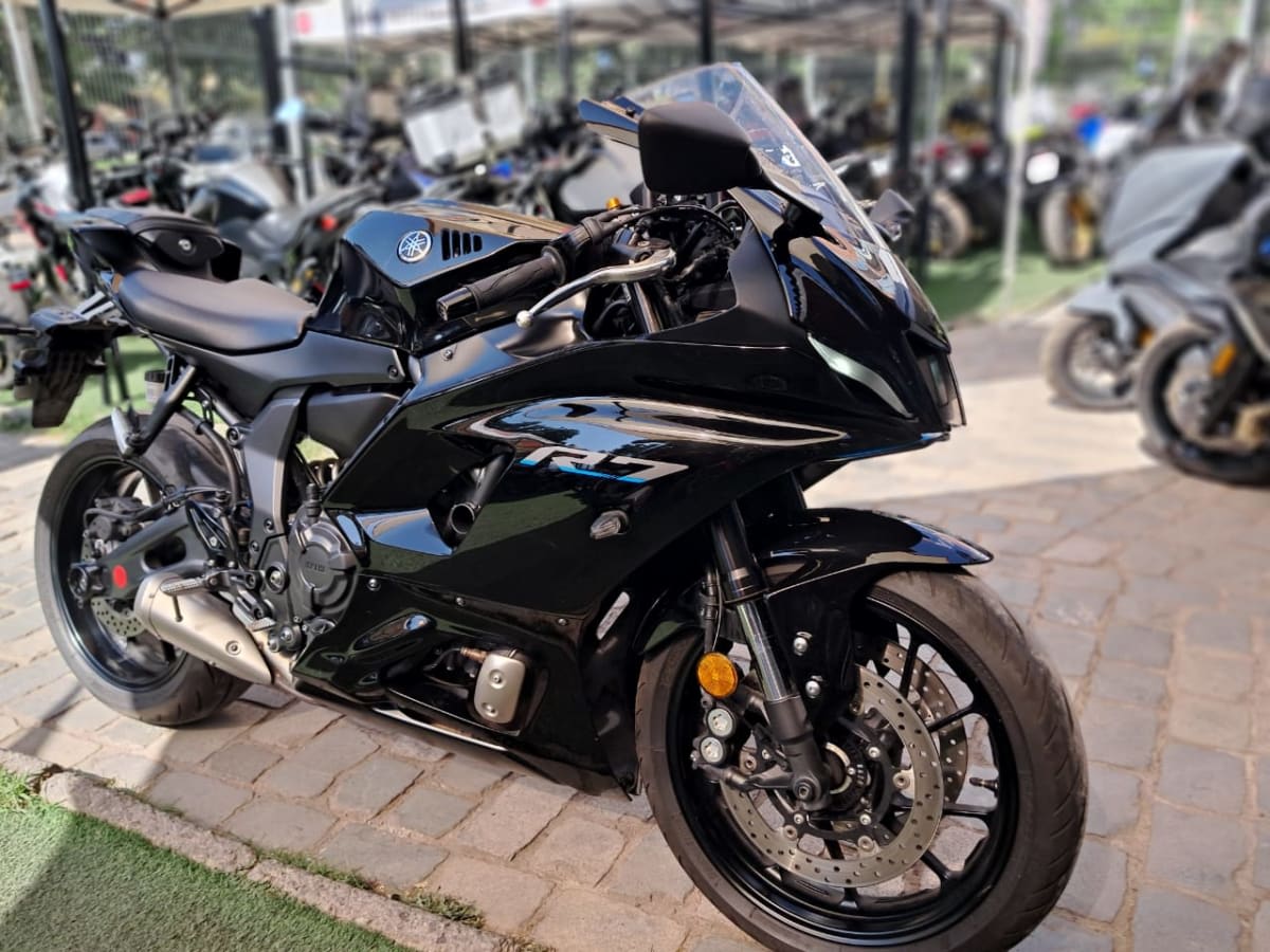 2023 Yamaha YZF R7 YZF Azul - Imagen 1
