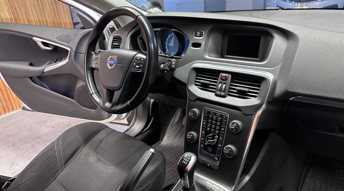 2015 VOLVO V40 Plata - Miniatura 9