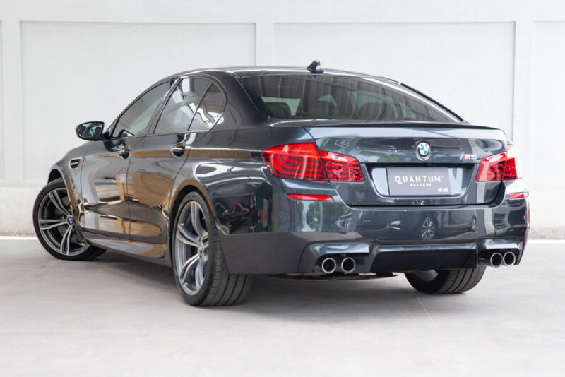 2014 BMW M5 M5 4.4L V8 Automática Gris Oscuro - Miniatura 4