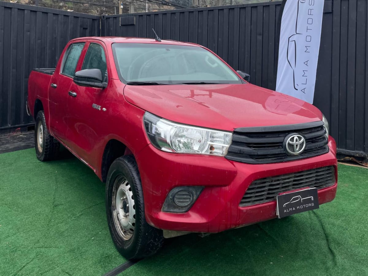 2020 Toyota Hilux Rojo - Miniatura 4