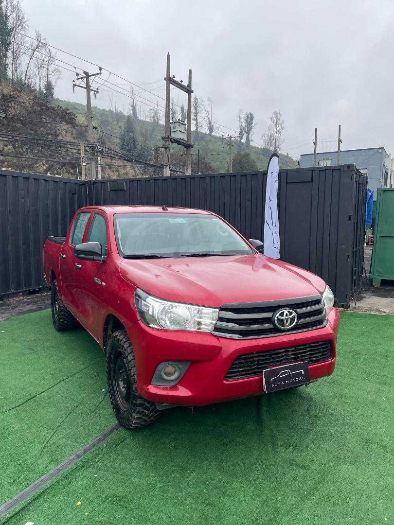 2021 Toyota Hilux Rojo - Miniatura 7