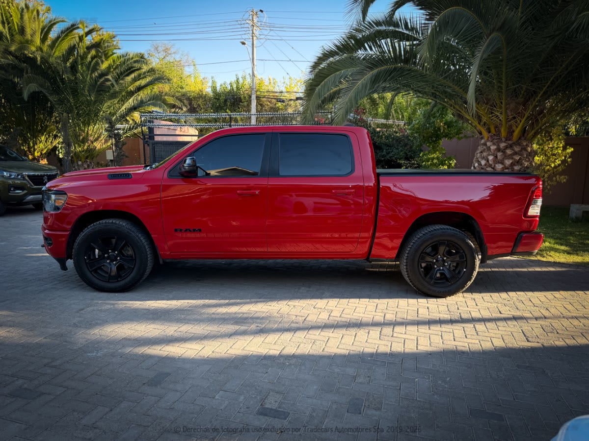 2020 RAM NEW 1500 SLT 4X4 3.6 AUT NEW BLANCO T ROJO - Miniatura 6