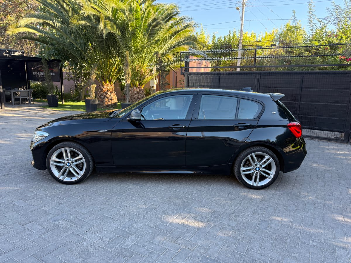 2017 BMW 120I Azul - Miniatura 7