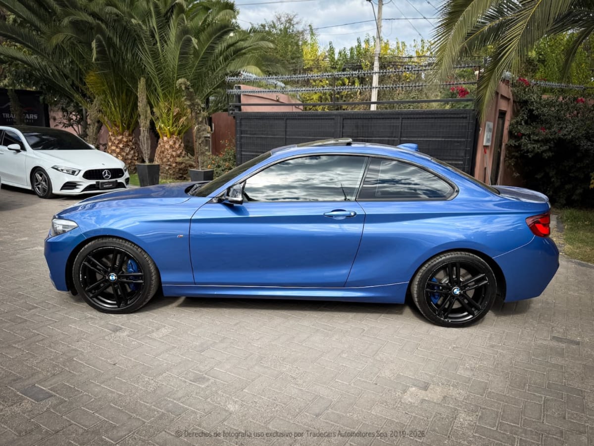 2021 BMW 240M Azul - Miniatura 7