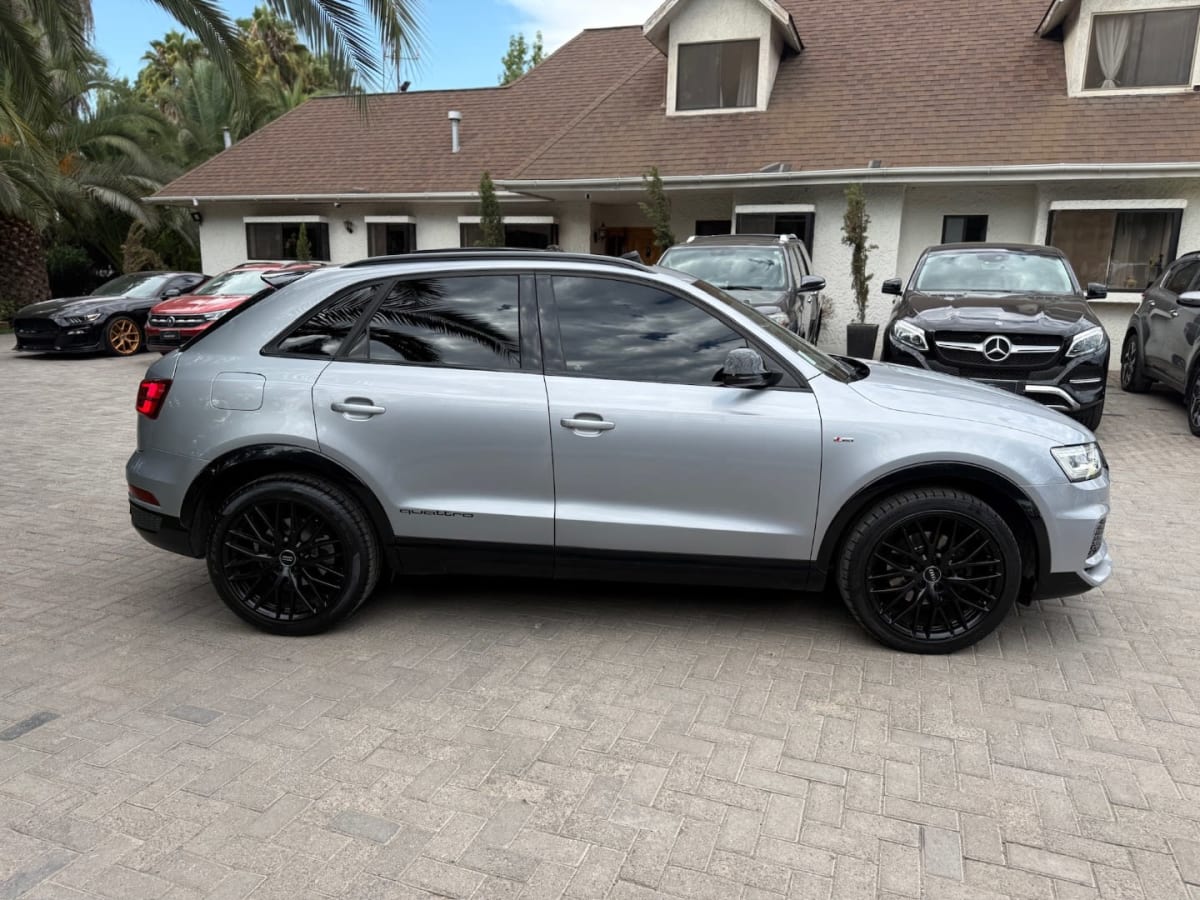 2019 Audi Q3 S-LINE Q3 Gris Plata - Miniatura 3