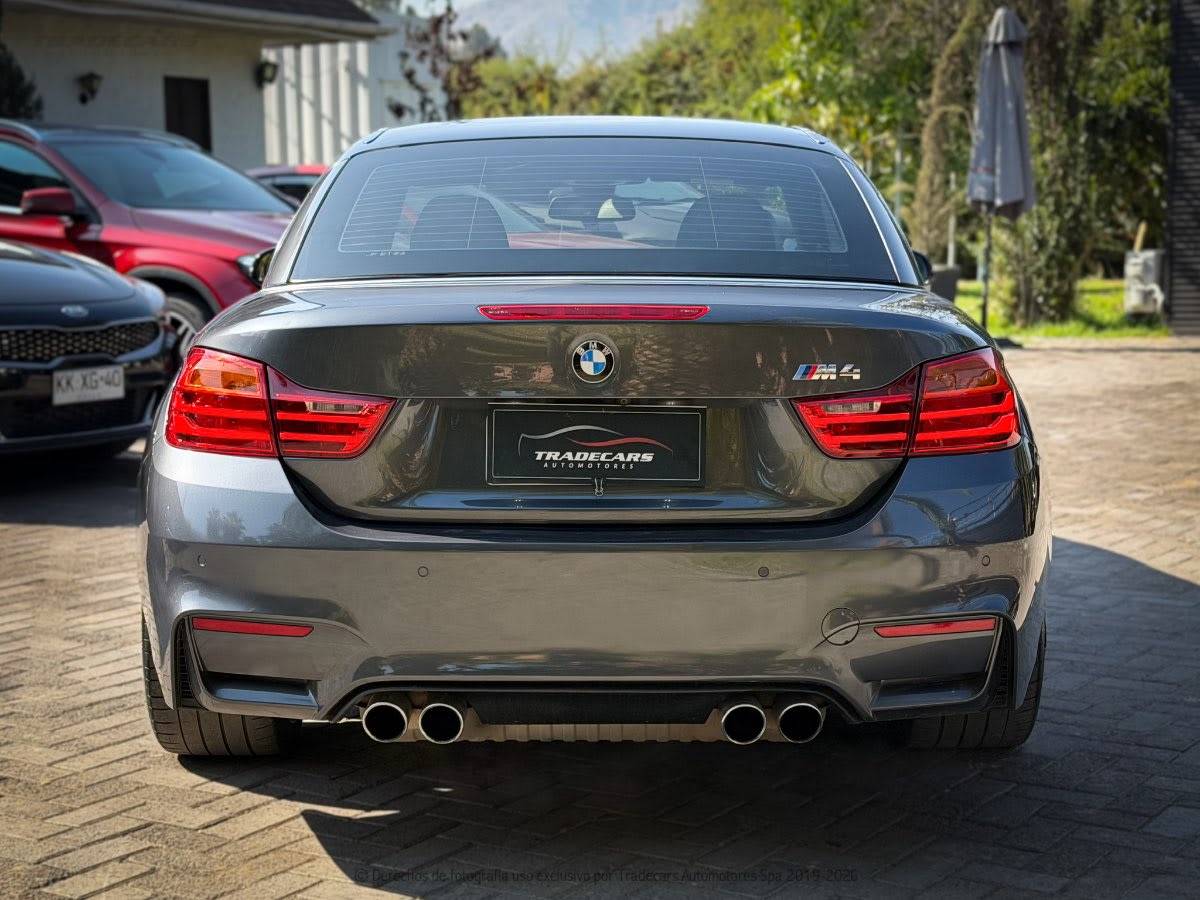 2017 BMW M4 GRIS - Miniatura 4