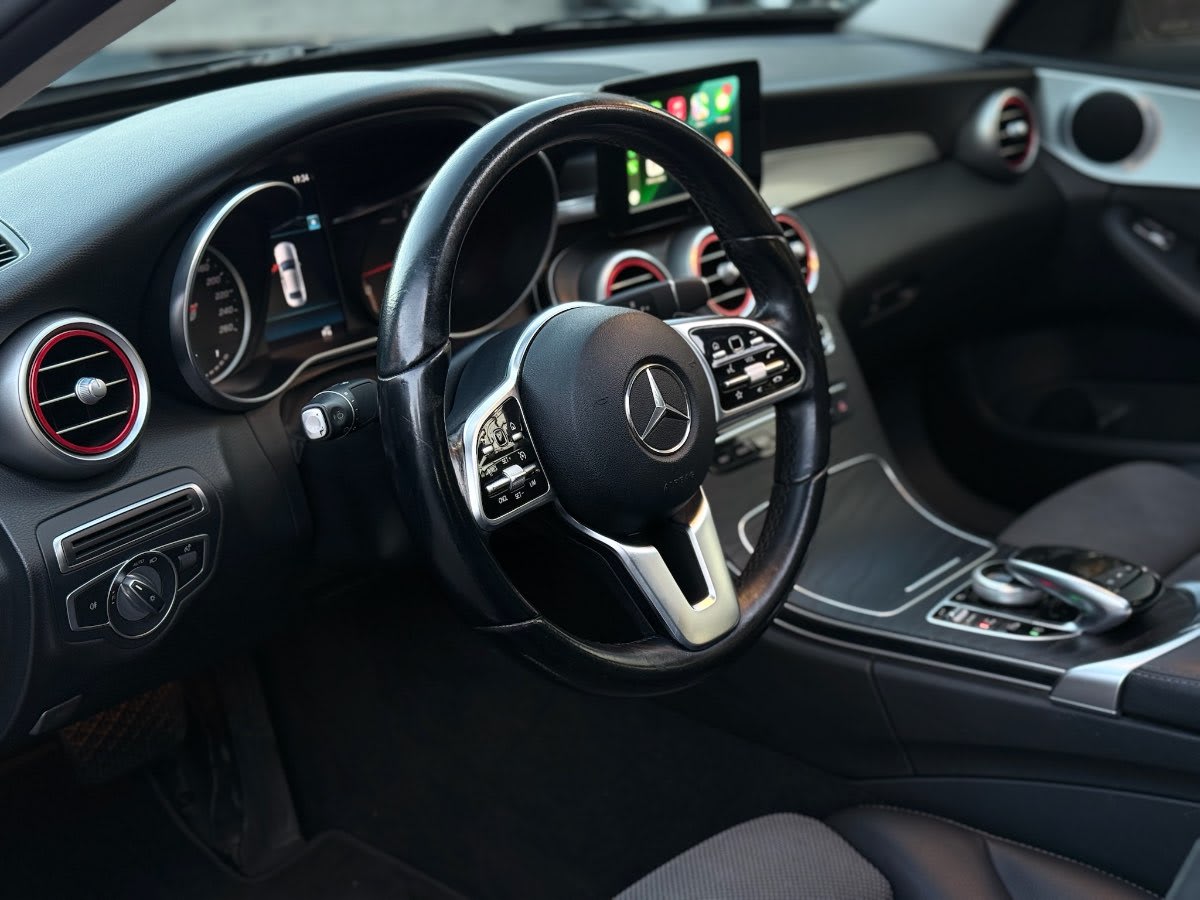 2021 Mercedes-Benz C200 Negro - Miniatura 10