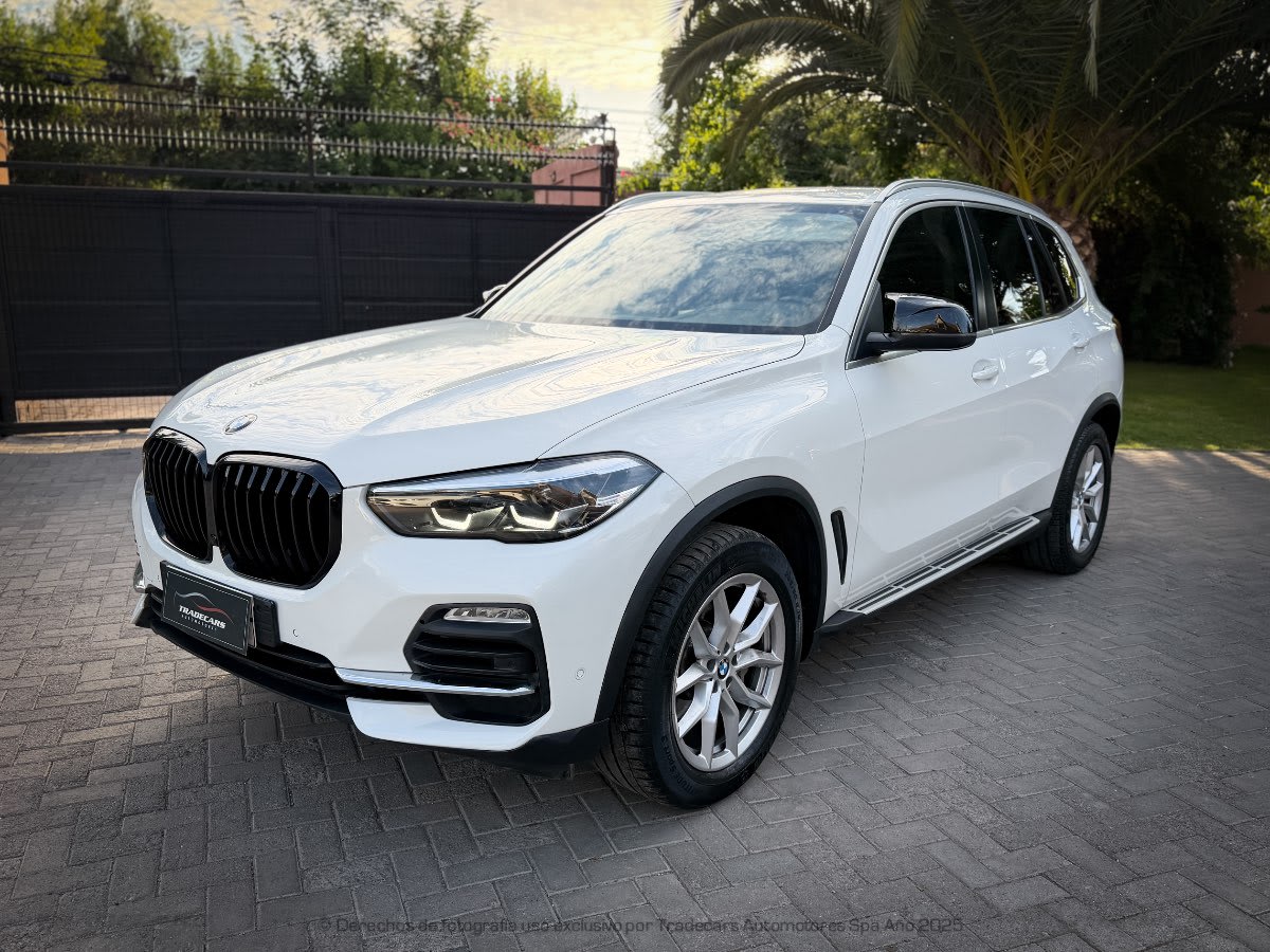 2021 BMW X5 xDrive Blanco - Miniatura 8