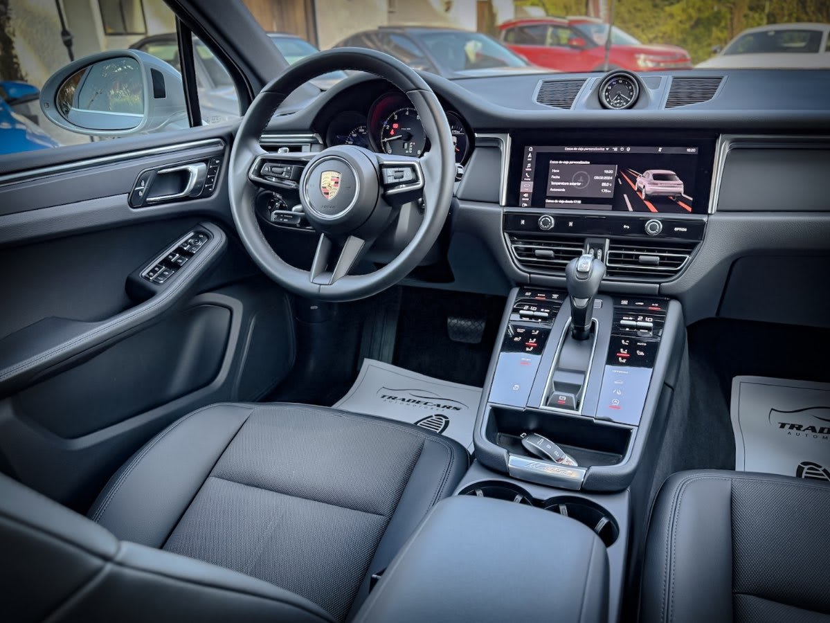 2023 Porsche MACAN Gris Plata - Miniatura 10