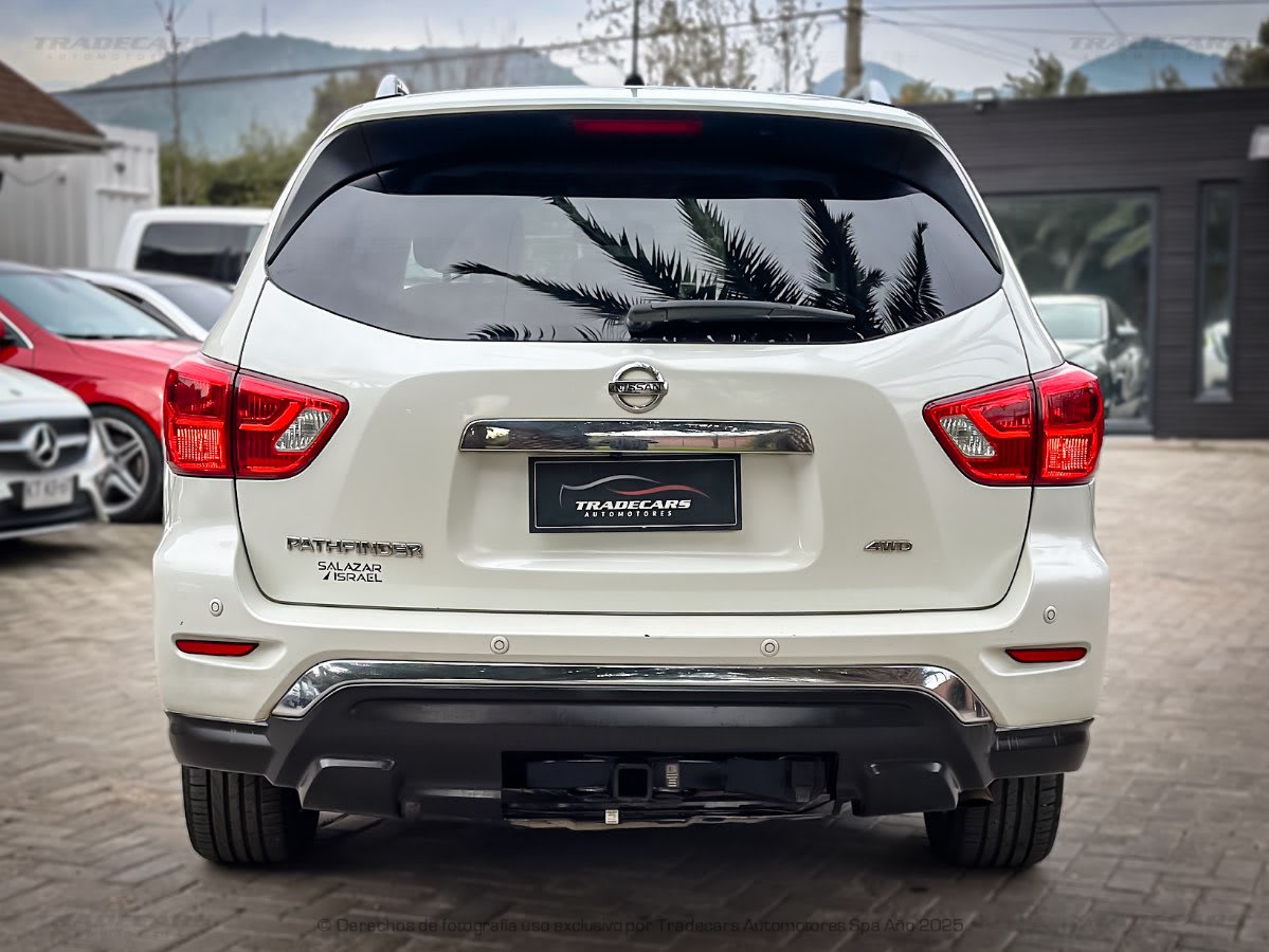 2018 Nissan NEW PATHFINDER Blanco - Miniatura 5