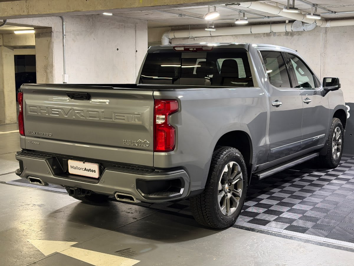 2025 Chevrolet SILVERADO 3.0TD HIGH COUNTRY AUTO DC 4WD R 3.0TD Gris - Miniatura 6