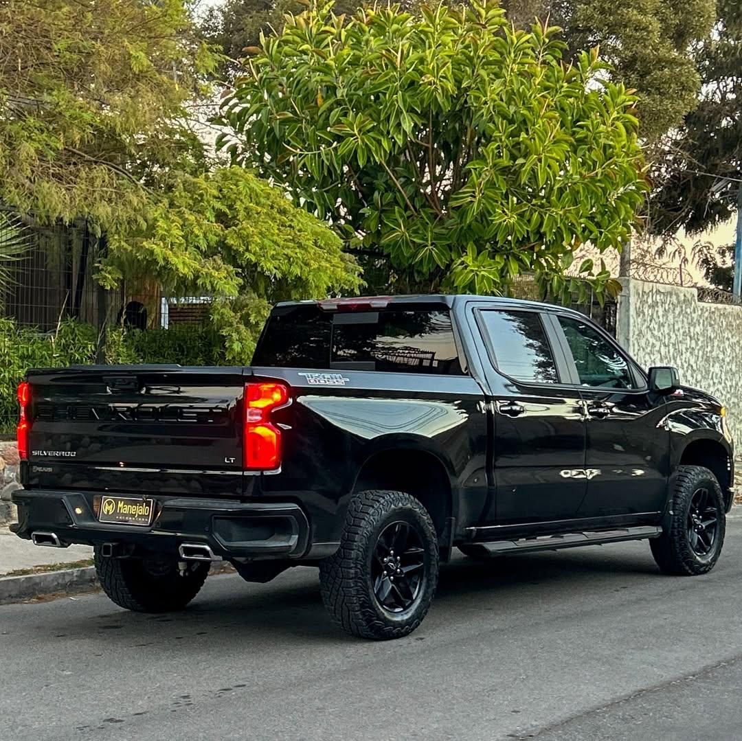 2026 Chevrolet SILVERADO TRAILBOSS LT 5.3L V8 🇺🇸 SILVERADO Negro - Miniatura 9