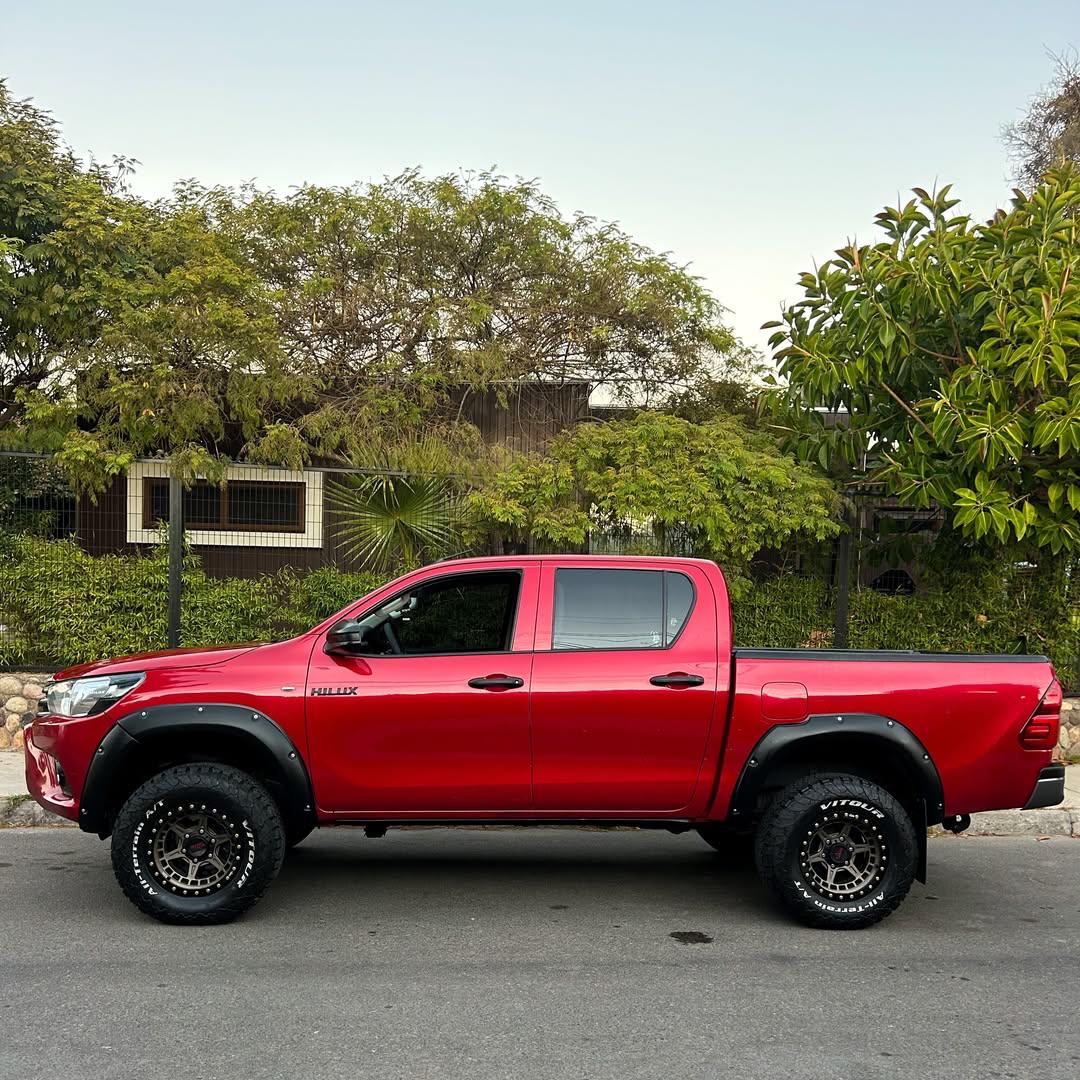 2022 Toyota HILUX DX 4X4 2.4L🇯🇵 Rojo - Miniatura 4