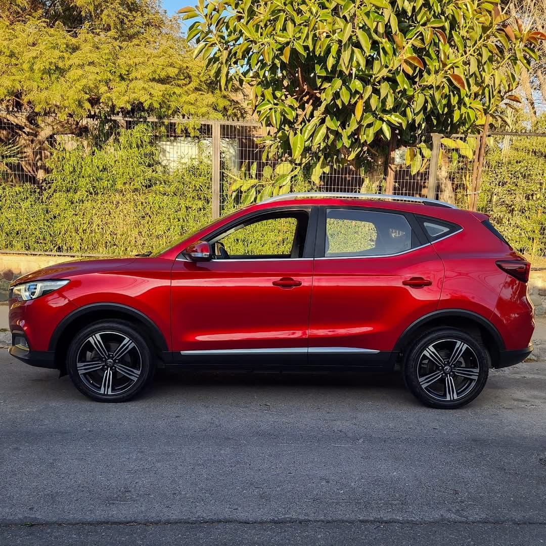 2021 MG ZS COMFORT 1.5L Rojo - Miniatura 4
