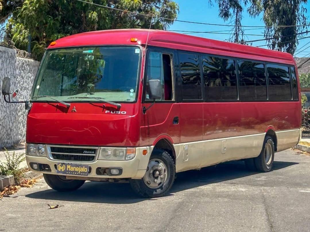 2019 Mitsubishi FUSO ROSA MINIBÚS 3.0L - Imagen 1