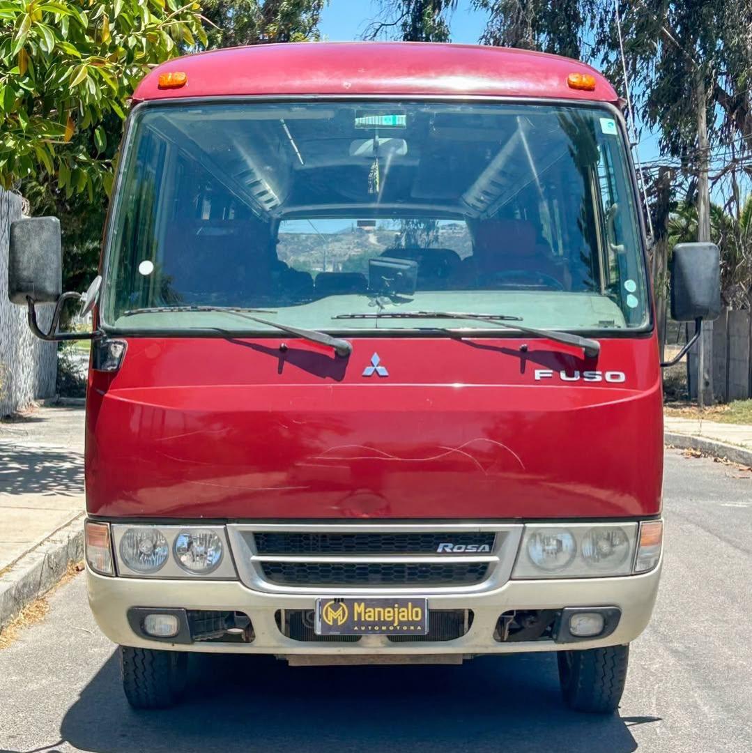 2019 Mitsubishi FUSO ROSA MINIBÚS 3.0L - Miniatura 2