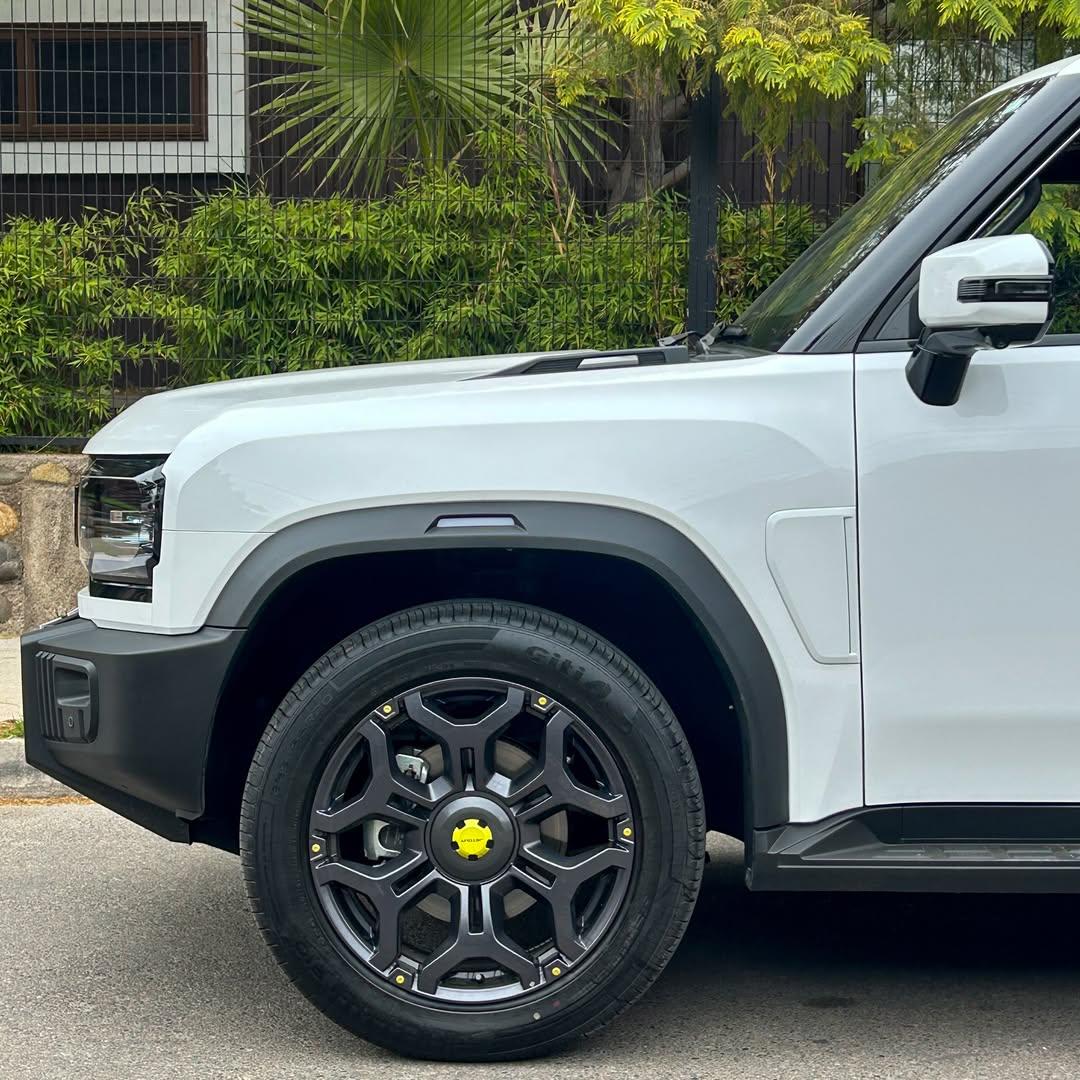 2025 Jetour T2 AWD LIMITED 2.0L Blanco - Miniatura 3