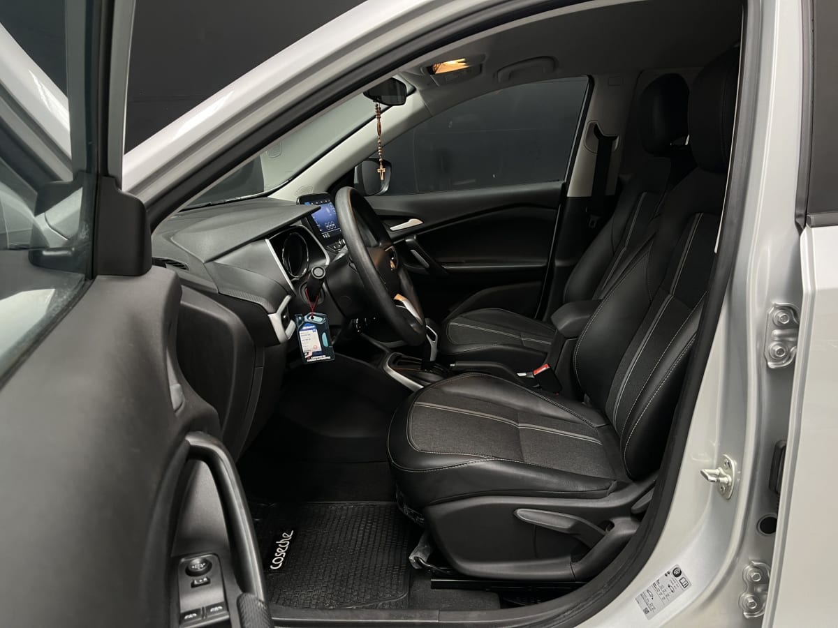 2021 Chevrolet Tracker 1.2 AUT LTZ Plata - Miniatura 9