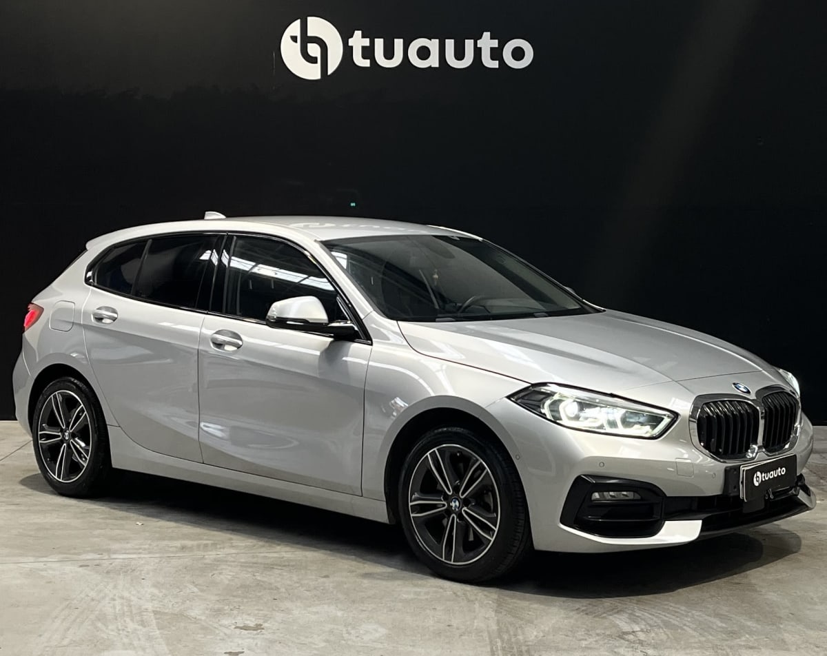 2022 BMW 118i HATCHBACK 1.5 AUT Plata - Miniatura 2