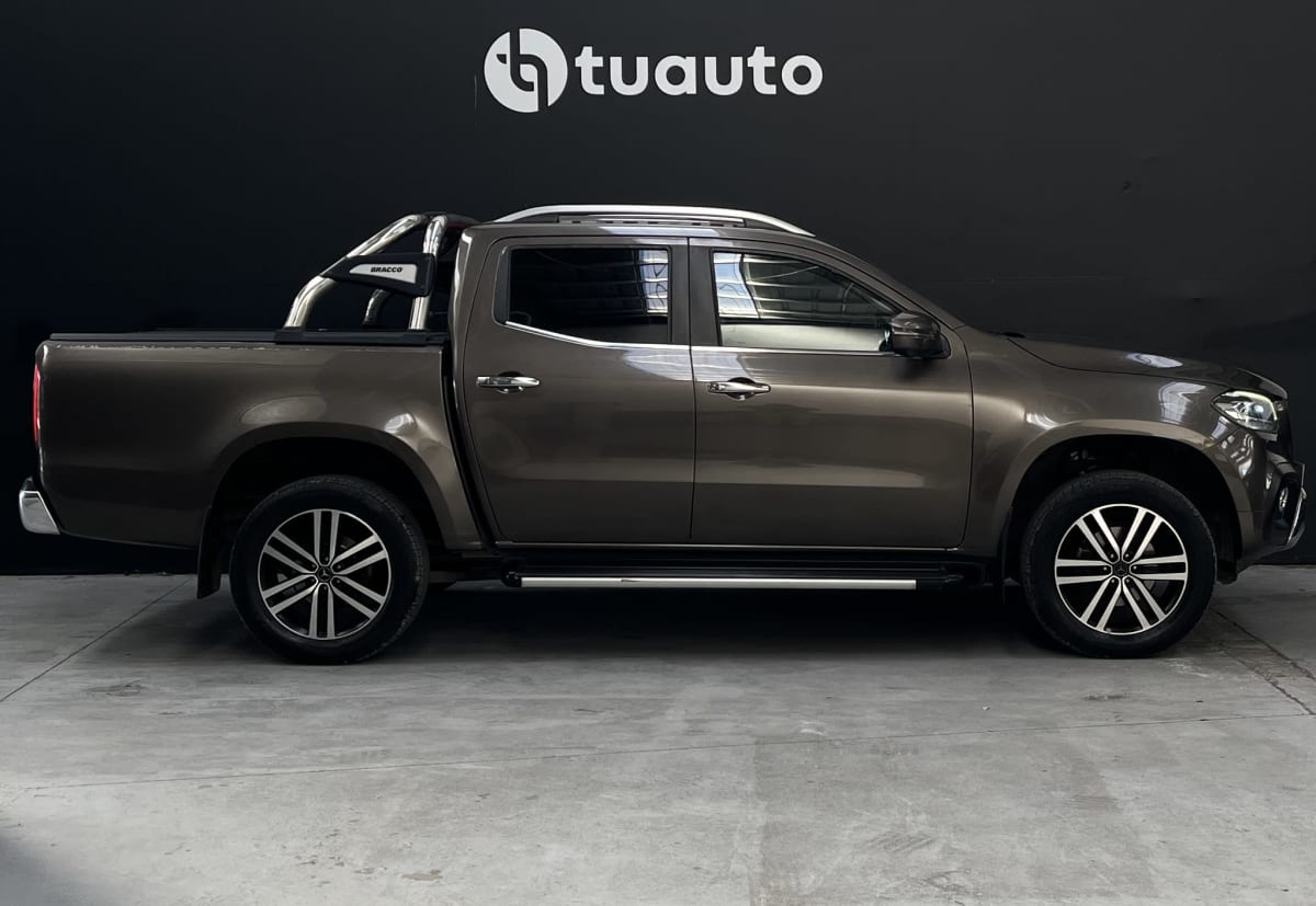 2020 Mercedes-Benz BENZ MERCEDES X250D POWER 4X4 2.3 Negro - Miniatura 2