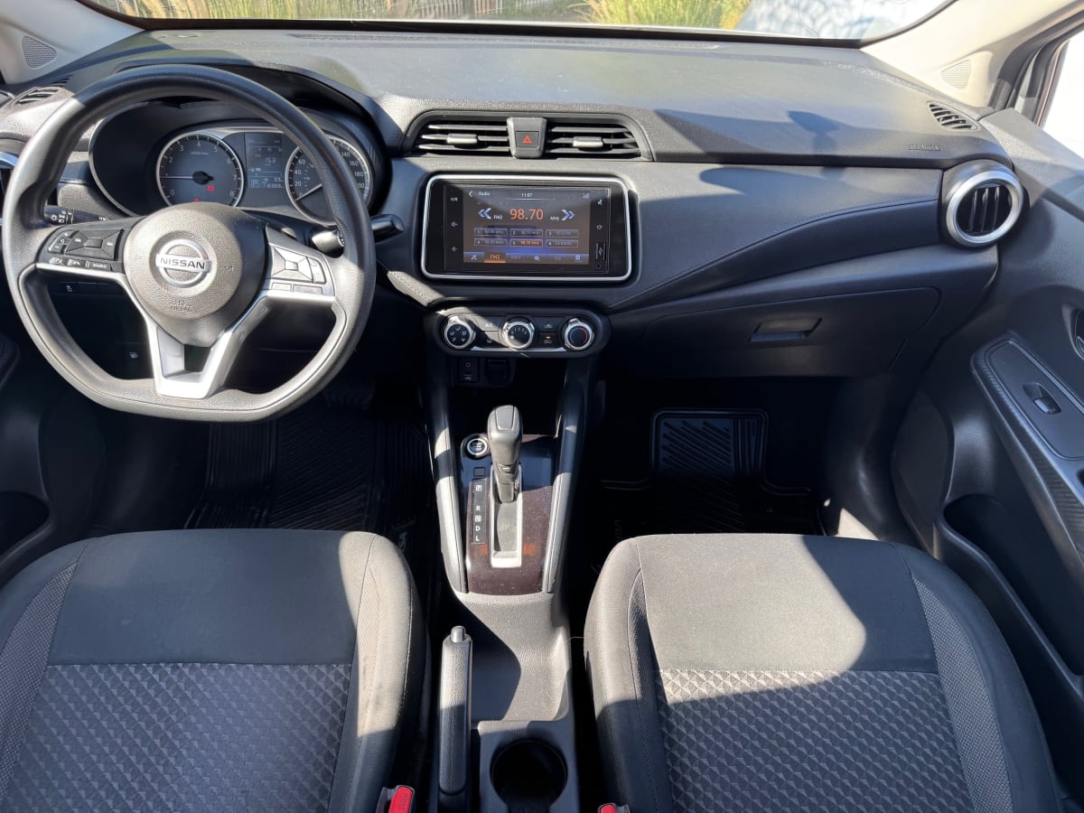 2021 NISSAN NEW VERSA AUT Blanco - Miniatura 8