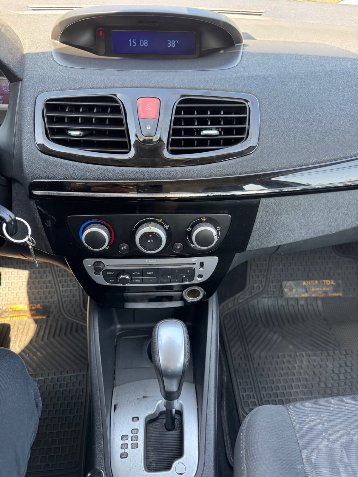 2018 Renault Fluence Dynamique AUT. Blanco - Miniatura 10