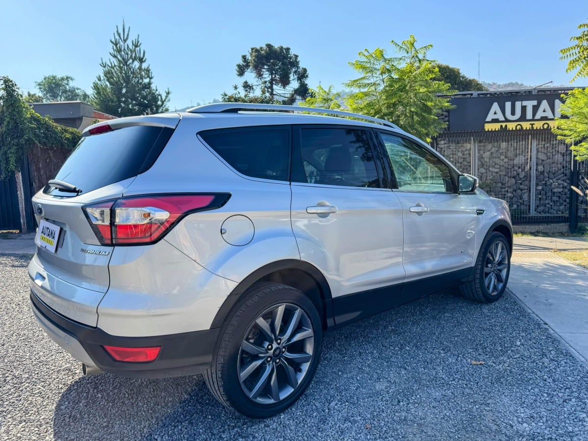 2020 Ford Escape Titanium 4X4 Plata - Miniatura 2