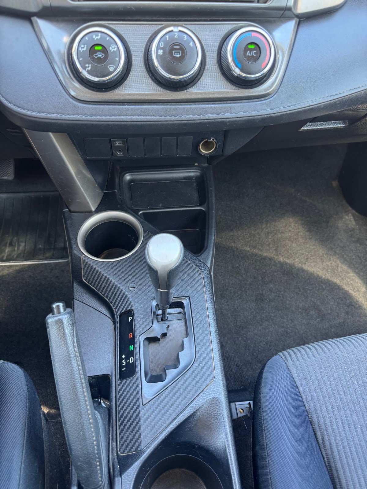 2014 Toyota Rav4 Automatica - Miniatura 10