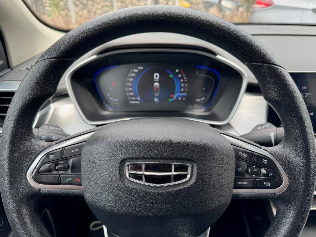 2023 Geely Coolray 1.5 TURBO Plata - Miniatura 10
