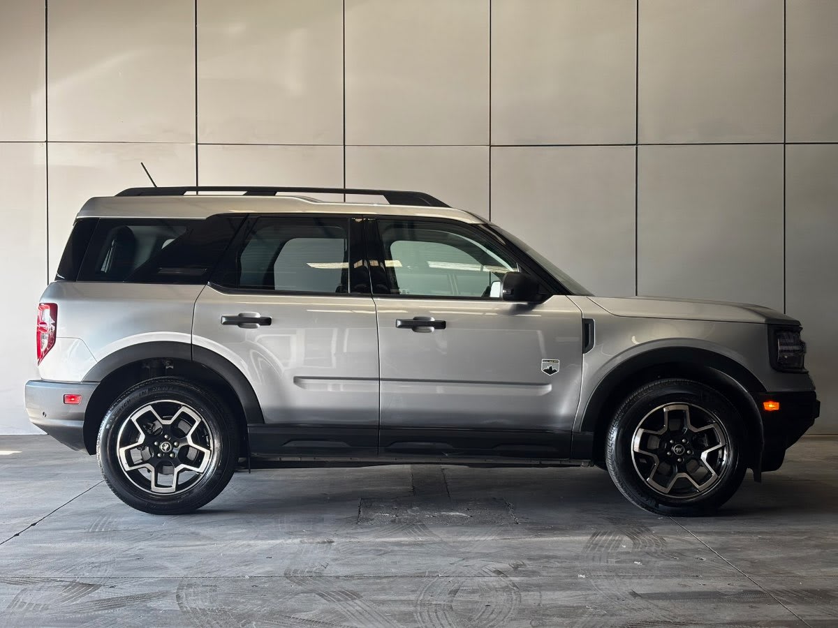 2023 Ford Bronco Sport Bronco Gris Plata - Miniatura 4
