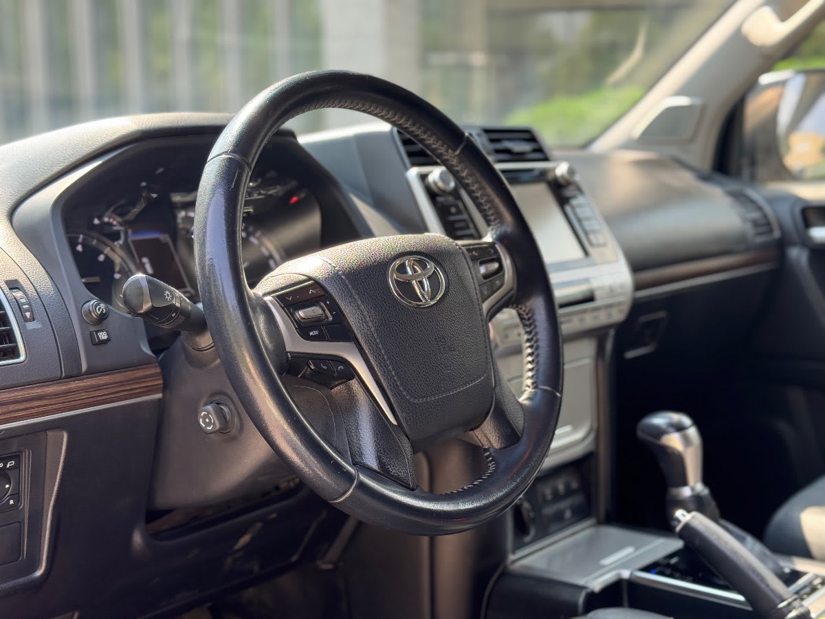2023 Toyota LANDCUISER PRADO BLINDADA LANDCUISER GRIS - Miniatura 10