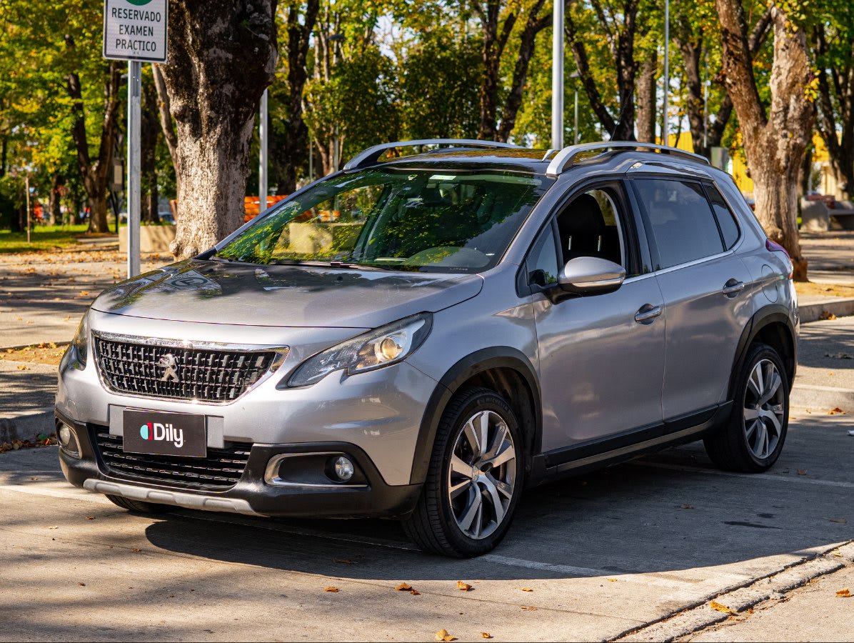 2019 Peugeot 2008 Allure Pack BlueHDi 130 EAT8 2008 GRIS - Imagen 1