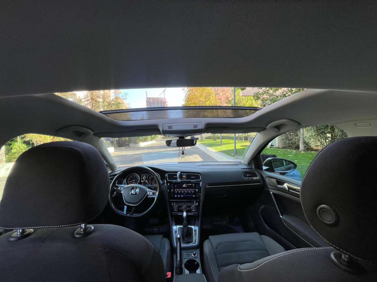 2019 Volkswagen GOLF GRIS - Miniatura 7