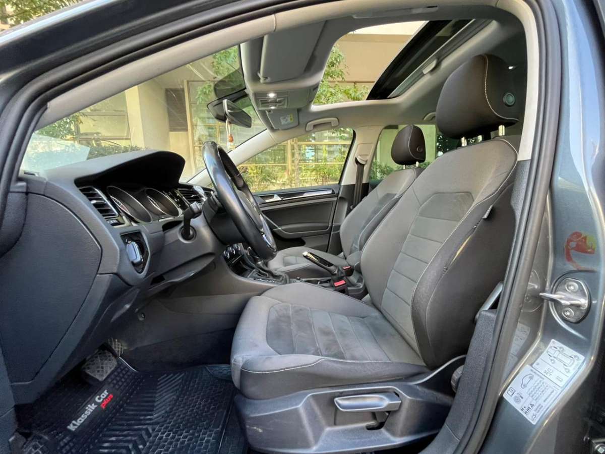 2019 Volkswagen GOLF GRIS - Miniatura 9