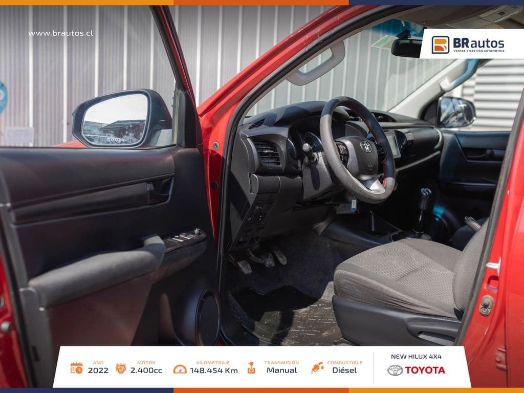 2022 Toyota Hilux 2.4 DX DIESEL 4X4 DOB. CAB.7AB MT 4P Rojo - Miniatura 9