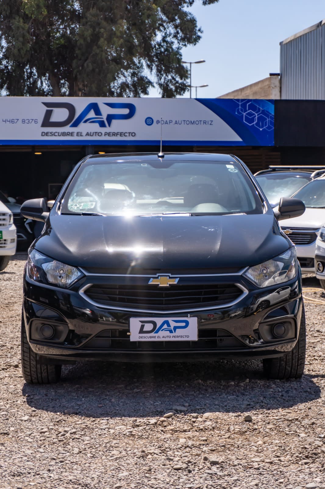 2018 Chevrolet Ónix Lt Negro - Miniatura 2