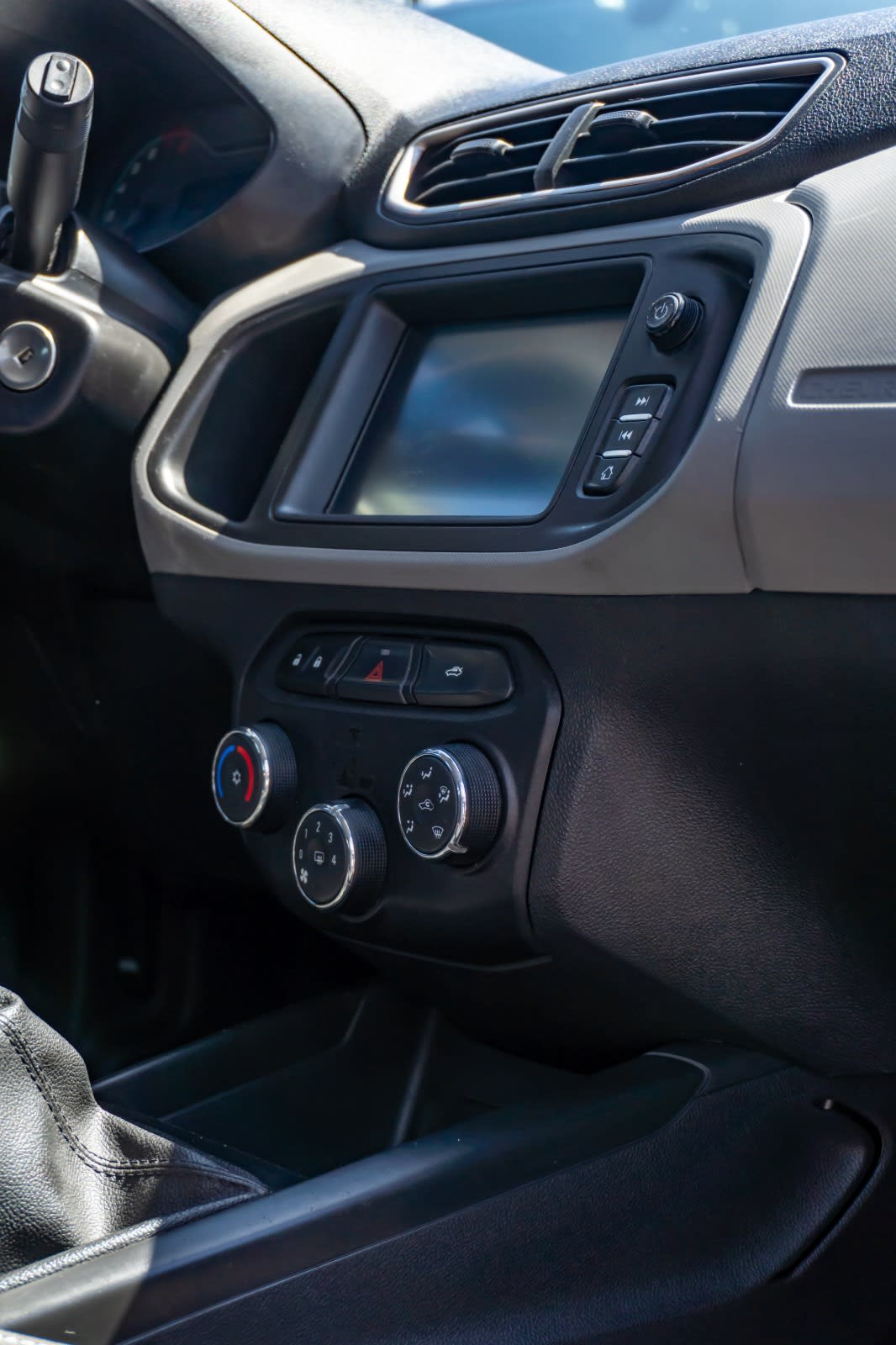 2018 Chevrolet Ónix Lt Negro - Miniatura 9
