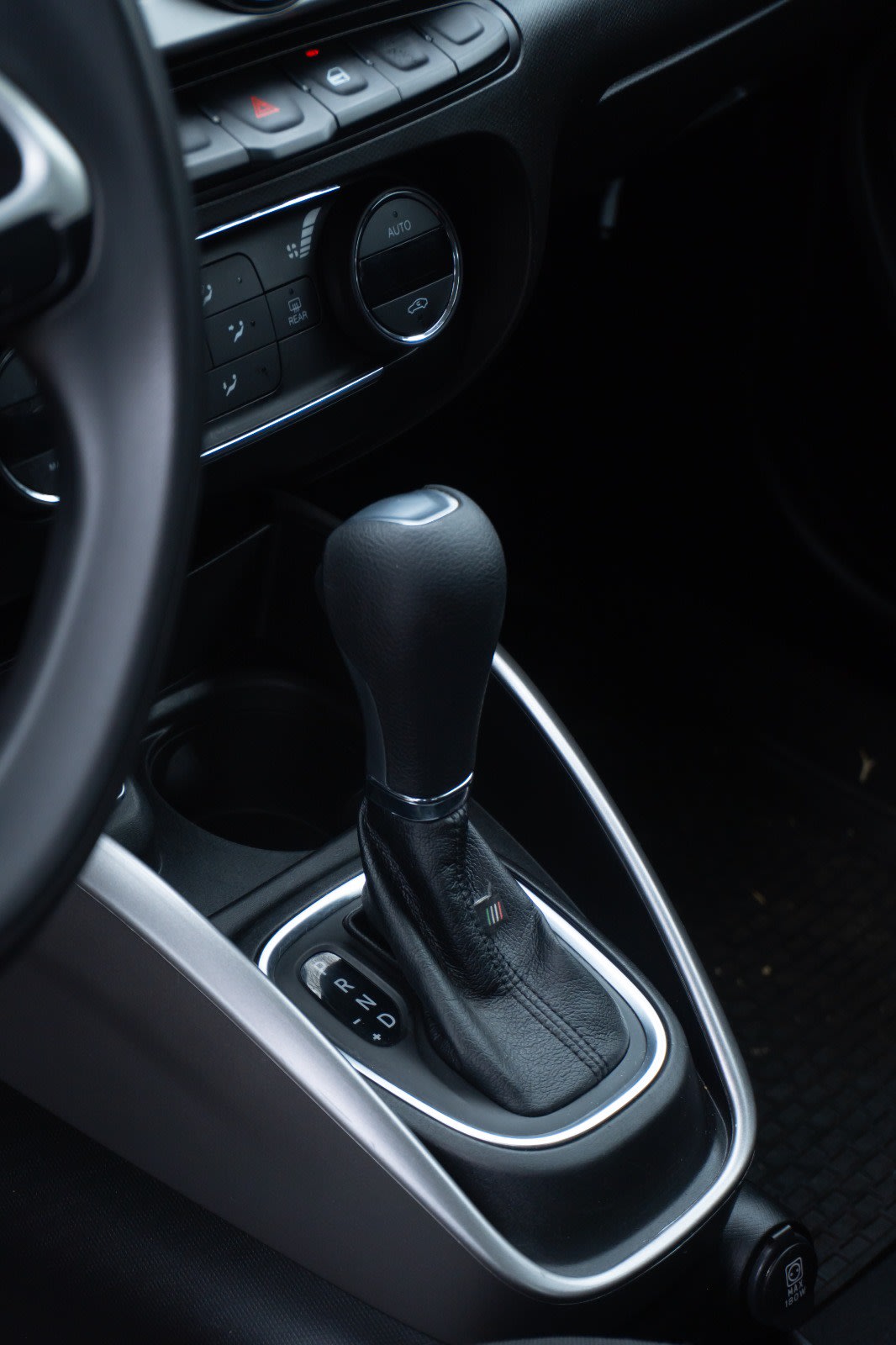 2023 Fiat Cronos Drive At Gris Oscuro - Miniatura 8