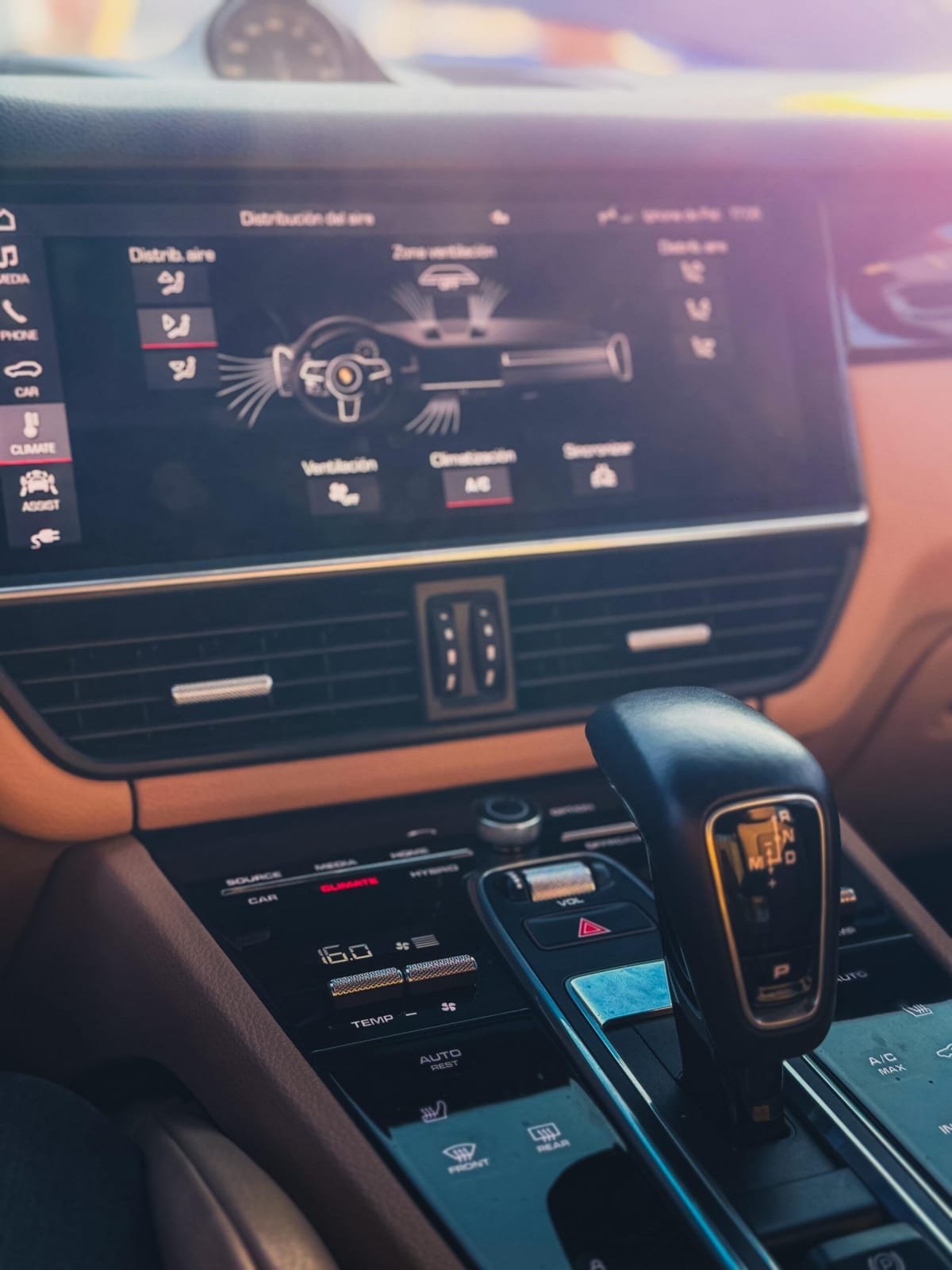 2022 Porsche Cayenne E-hybrid E3 Negro - Miniatura 8