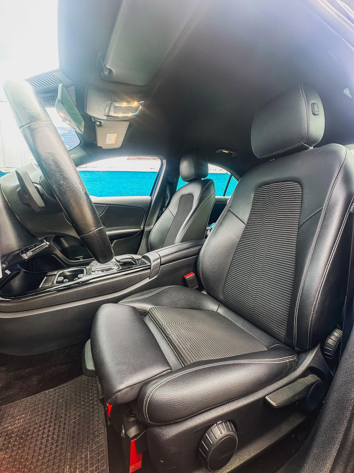2020 Mercedes-Benz A200 Sedan Turbo Azul - Miniatura 7