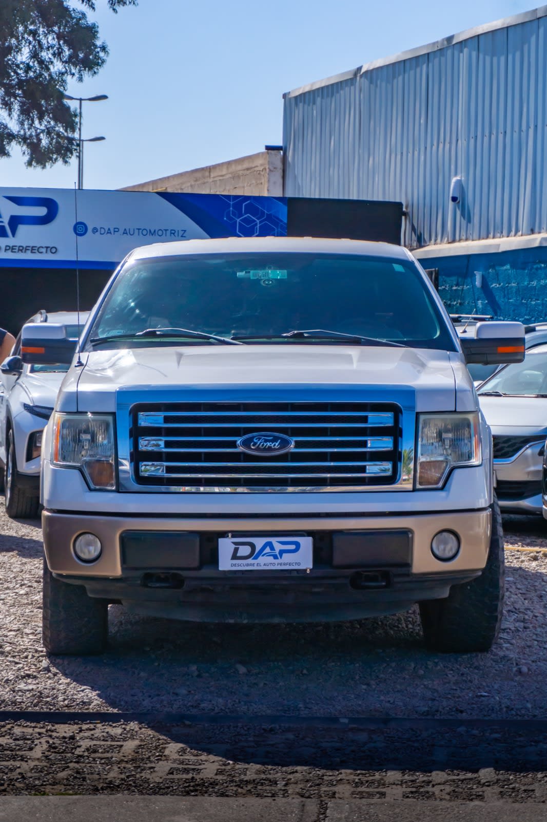 2014 Ford F-150 Lariat V8 Coyote Blanca - Miniatura 2