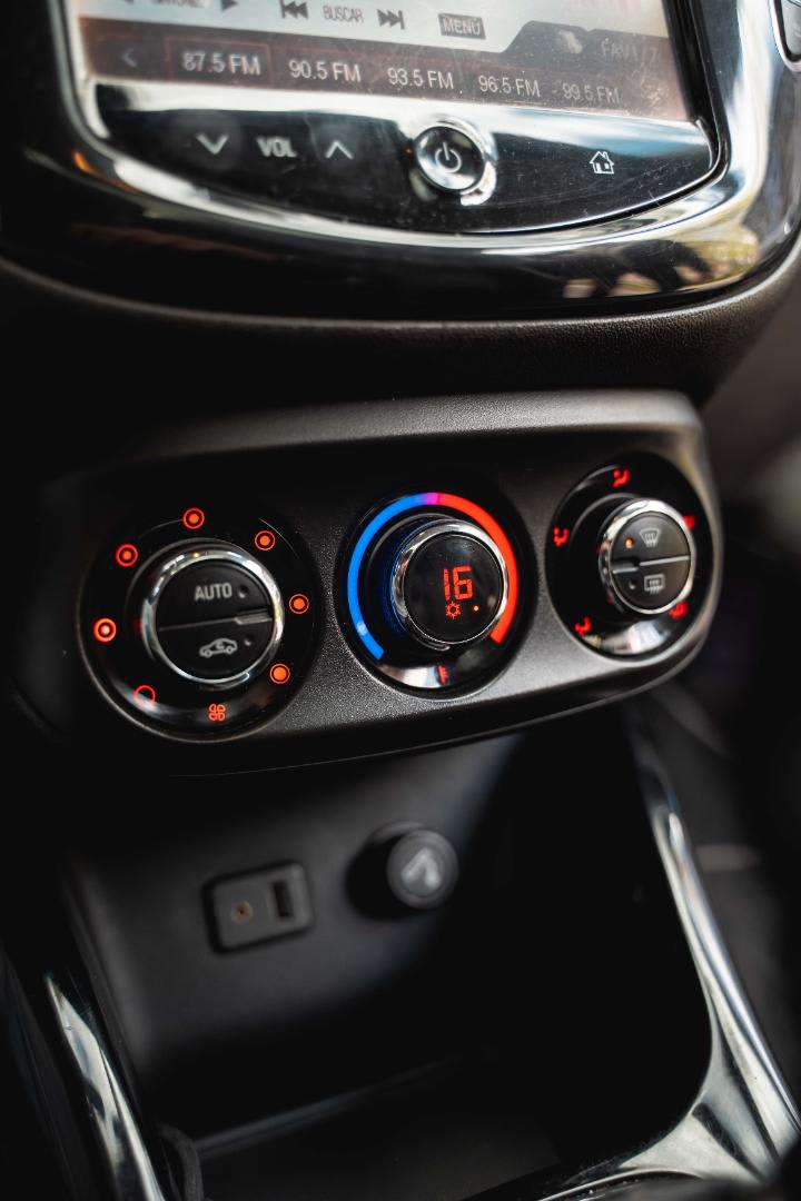 2017 Opel CORSA OPC Azul - Miniatura 6