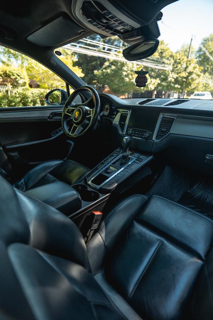 2017 Porsche MACAN S Gris - Miniatura 4