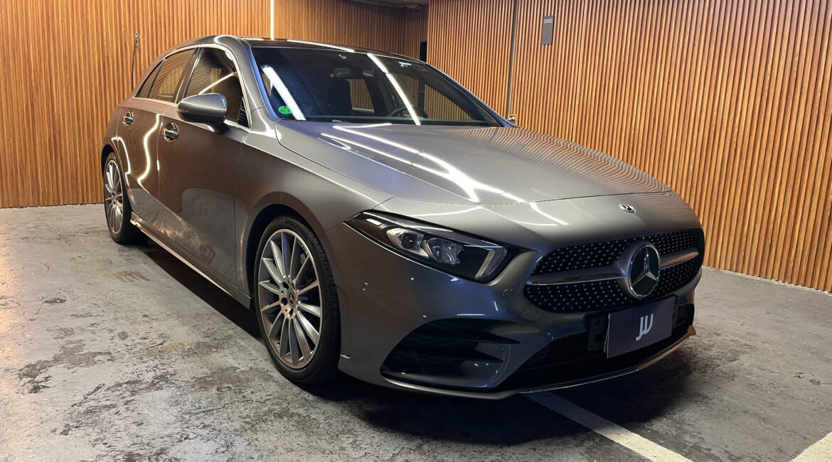2023 MERCEDES BENZ A250 Gris - Imagen 1