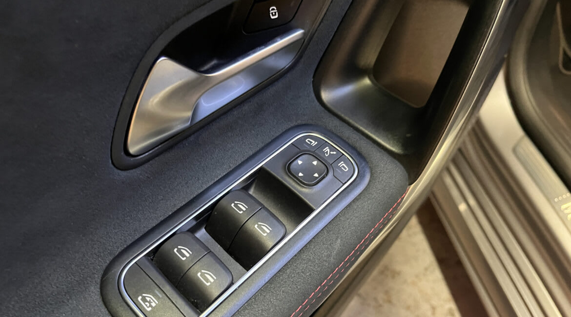 2023 MERCEDES BENZ A250 Gris - Miniatura 7