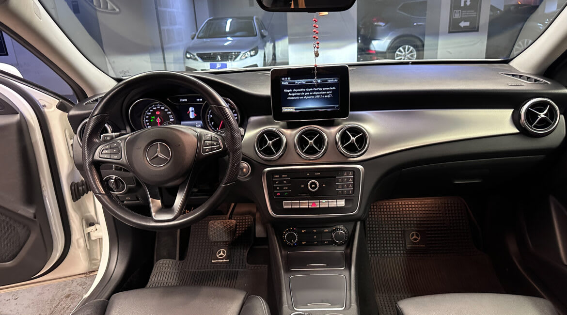2021 MERCEDES BENZ GLA200 Blanco - Miniatura 9