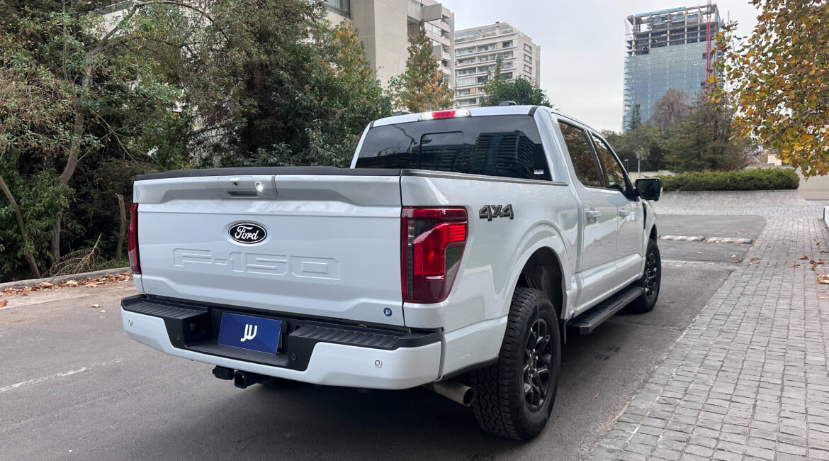 2025 FORD F 150 XLT 5 0 4X4 Blanco - Miniatura 7