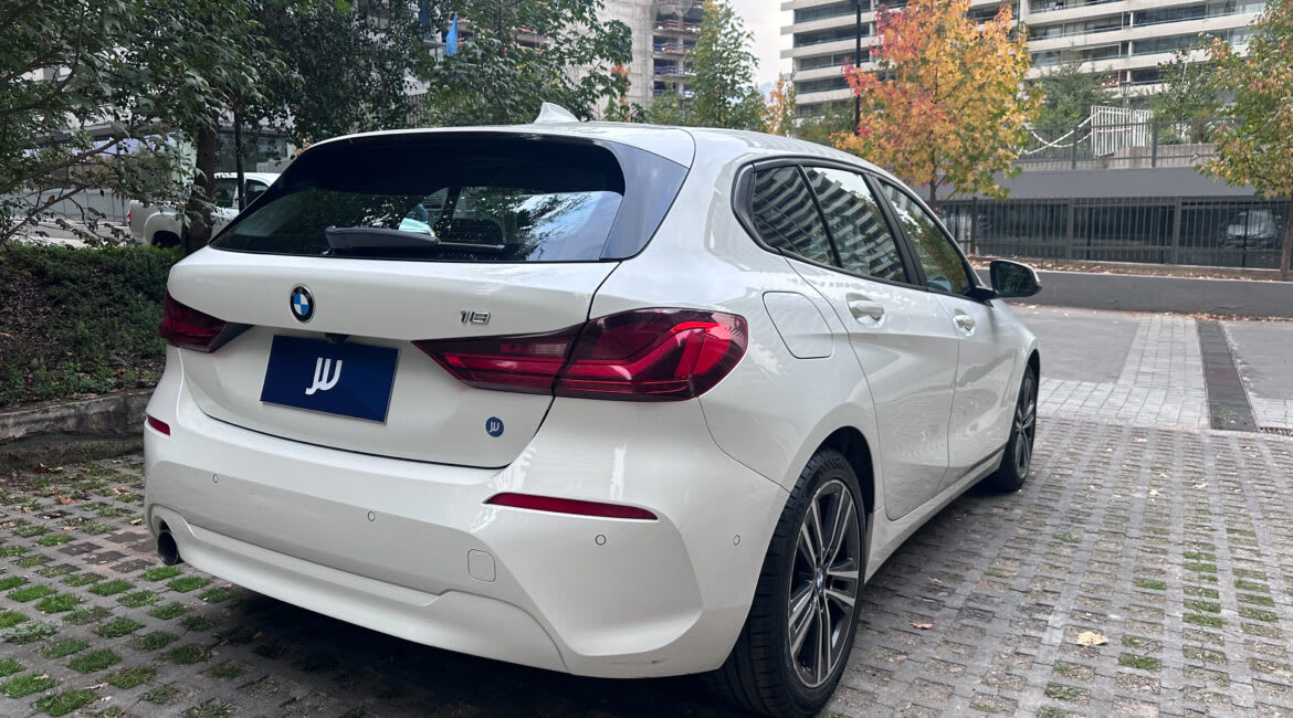 2020 BMW 118 Blanco - Miniatura 4