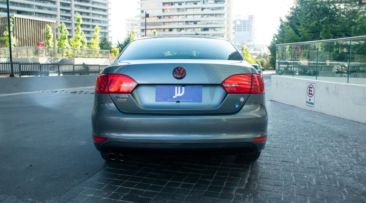 2013 VOLKSWAGEN VENTO Gris - Miniatura 6