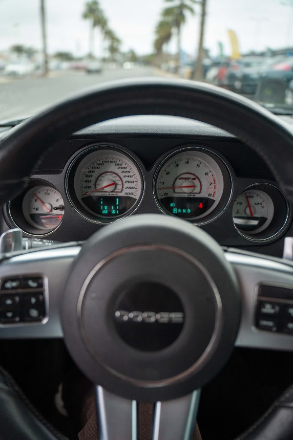 2012 Dodge Challenger GRIS - Miniatura 9